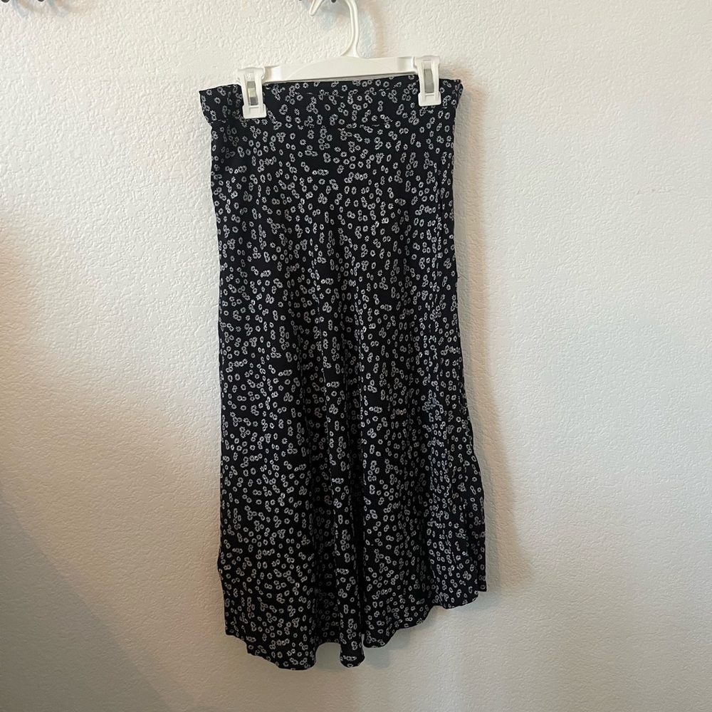 SHEIN Black and White Floral A-Line Skirt